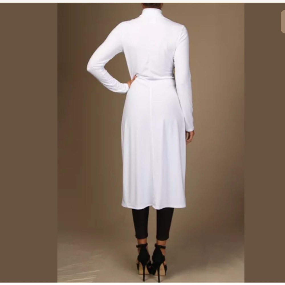 🚨LAST ONE 🚨 LARGE Mock Neck Double Slit Top - Picture 3 of 3